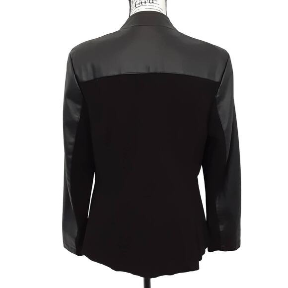 Denim & Co Womens M Black Leather Jacket Zip Front Slim Biker Jacket Mob Wife - Picture 2 of 10